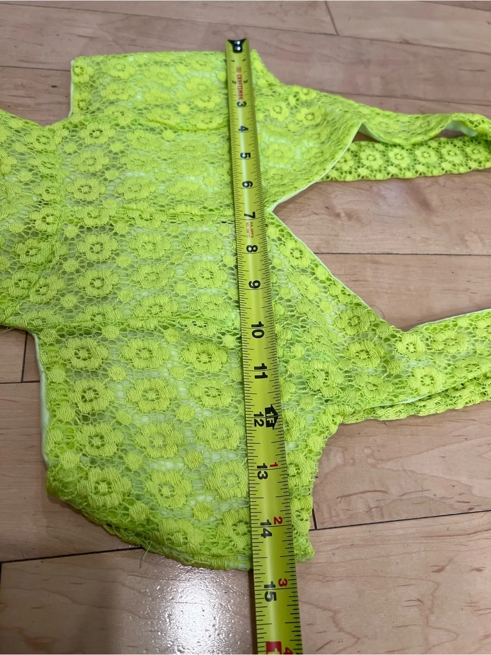 Akira Chicago Red Label Women's Medium Neon Lime Green Floral Lace Cutout Sheath - Picture 4 of 13